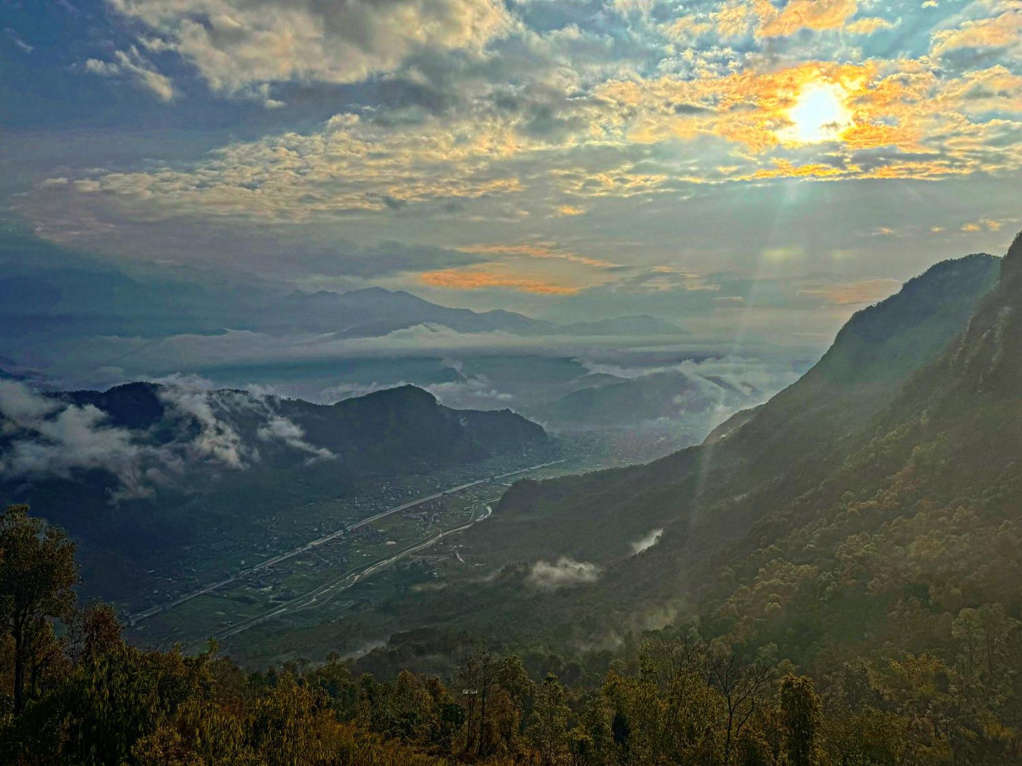 Es Deurali Resort Pokhara Kültér fotó