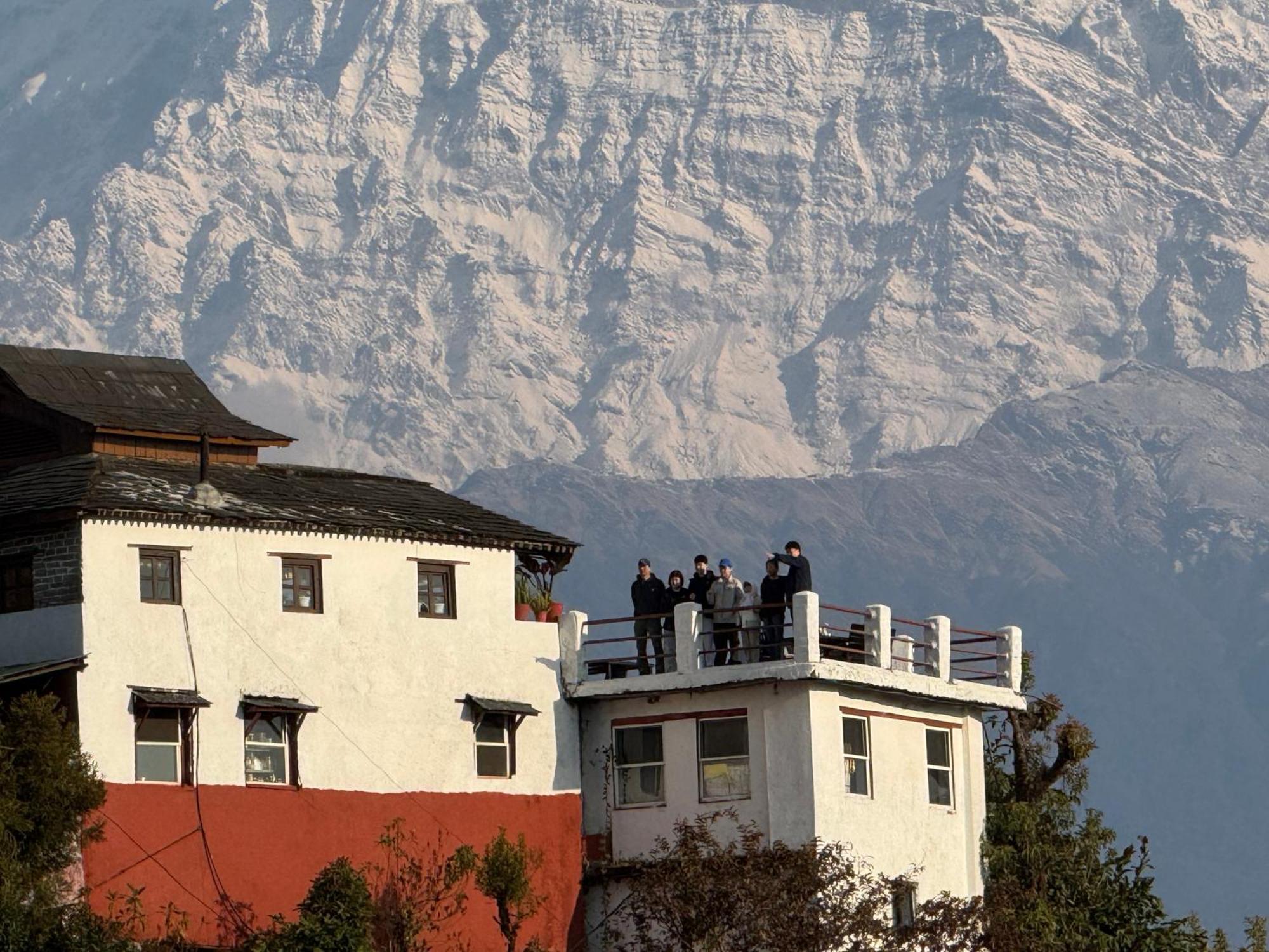 Es Deurali Resort Pokhara Kültér fotó
